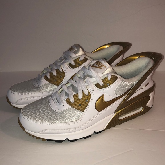 New Nike Air Max 90 FlyEase White Gold Sneakers